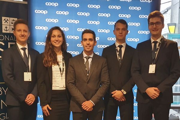 Úgy eset, hogy jól esett