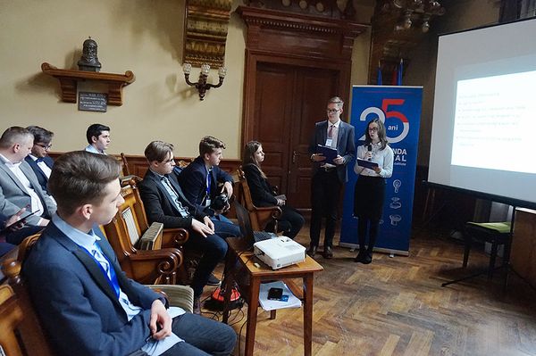 Nem a sör jár a fejükben