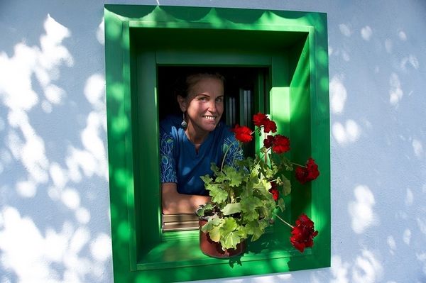 Új életet énekelt a napsütötte házba