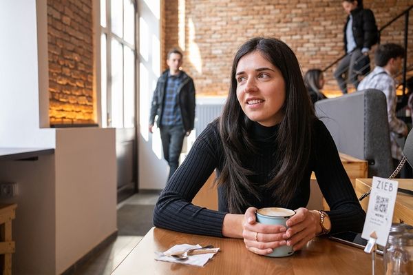 Ébresztő dallamok. Kávé mellé