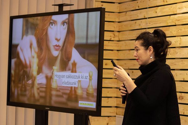 Neked is a nagymamád fizeti a villanyszámlád?