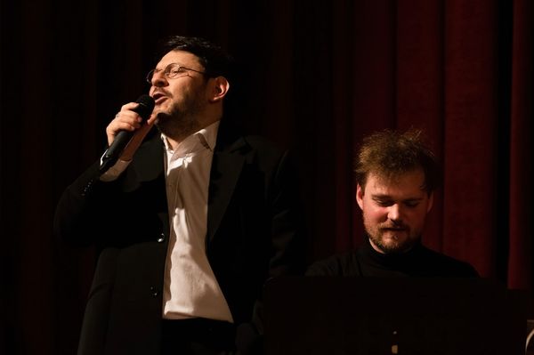 Maga Petőfi lesz élőben a városházán