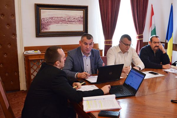 Csak nem marad ki Udvarhely a folyó ügyekből