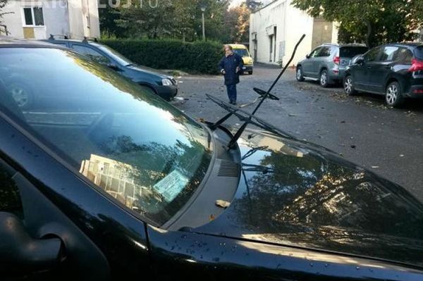 Nem úszták meg az autórongálók