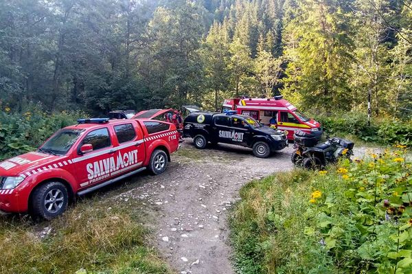 Órákon át keresték a turistákat a Bucsecsben