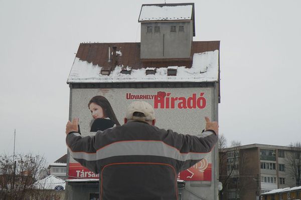Pont. Mint az uh és a ro között