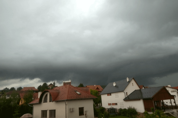 Riadó: nagy meleg, nagy esők, árvízveszély