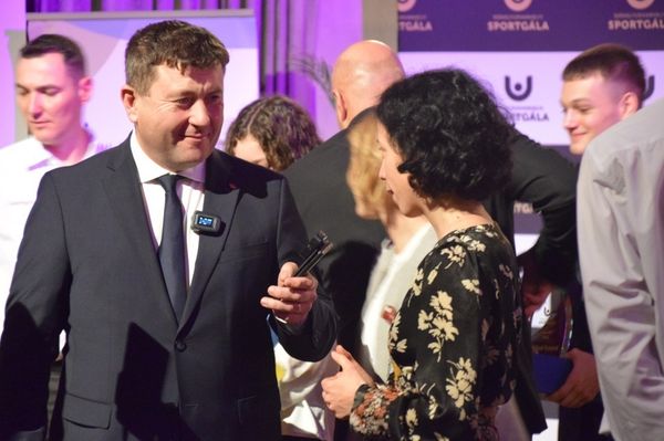 A világbajnoki cím, a csúcstámadás és a Spartathlon-részvétel is díjat ért