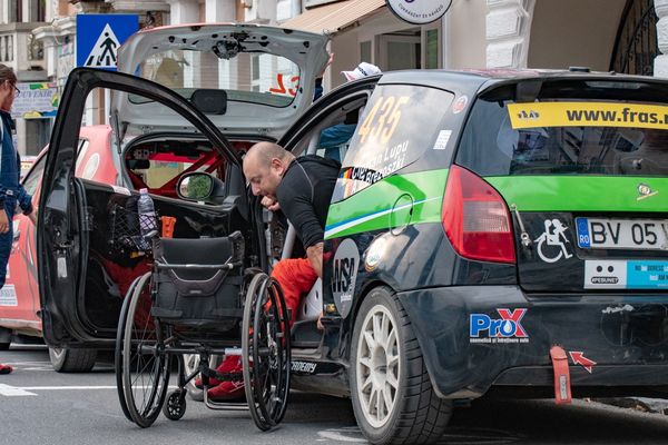 Volt egy nagy bukás, de jól vannak a ralisok