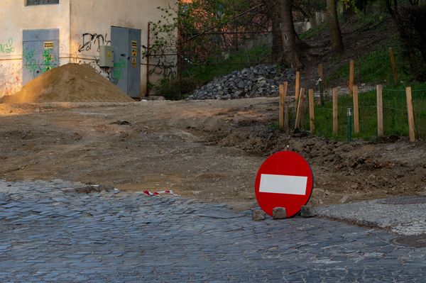 Kerülni kell a Baróti kockaköves részét