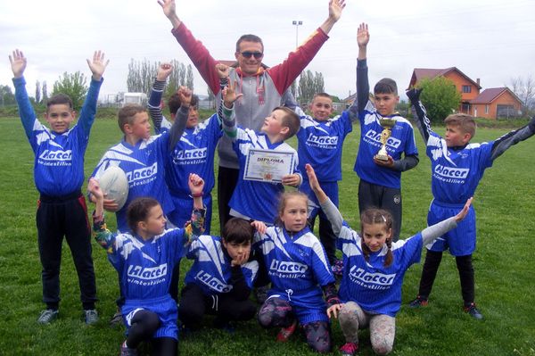 Milyen kicsik, s már rögbiznek