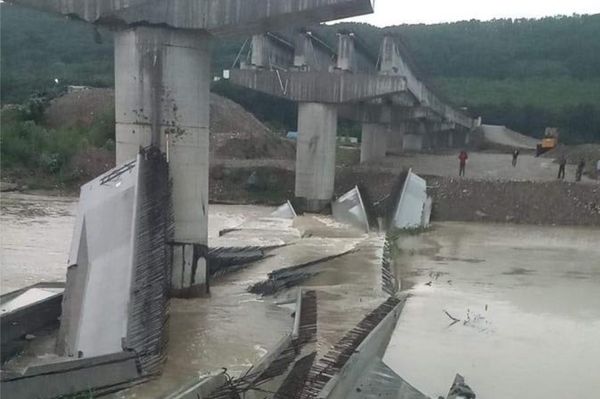 Kész sincs, de máris romokban