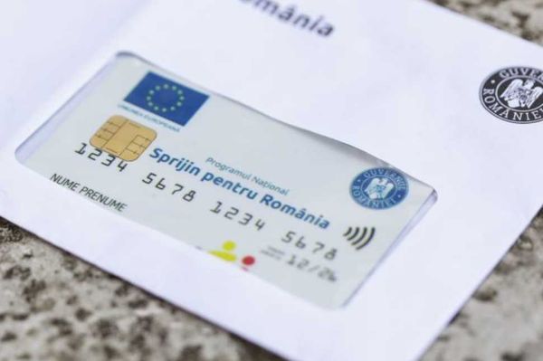 Feltöltik a szociális kártyákat