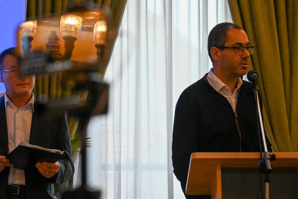 Élő közvetítés az októberi tanácsülésről