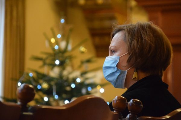 Élő közvetítés a decemberi tanácsülésről