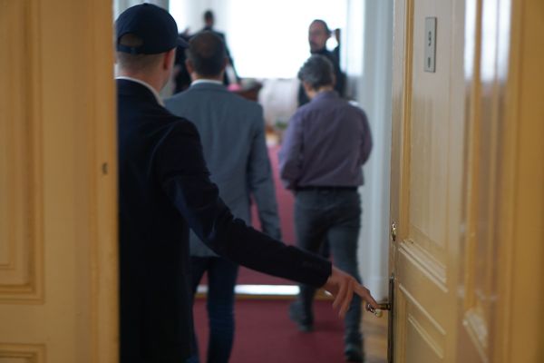 Nem csak Gálfira, saját kisujjára is rácsapott az RMDSZ