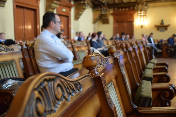 Hölgyeim és uraim, tegyék meg a téteket: pont kerül a Szejke-ügy végére?