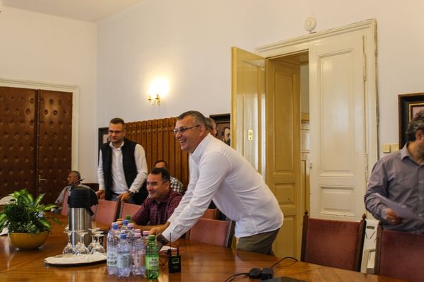 Tíz vagy húsz személyes buszok legyenek?