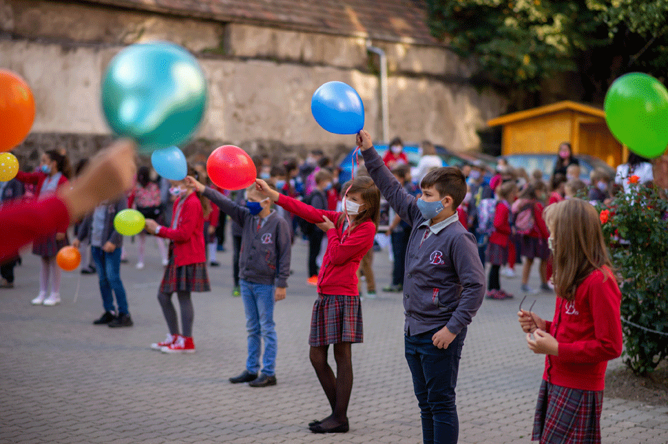 Maszkban tarthatják a tanévnyitót