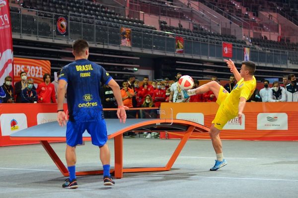 Döntőt játszanak a teqball vébén