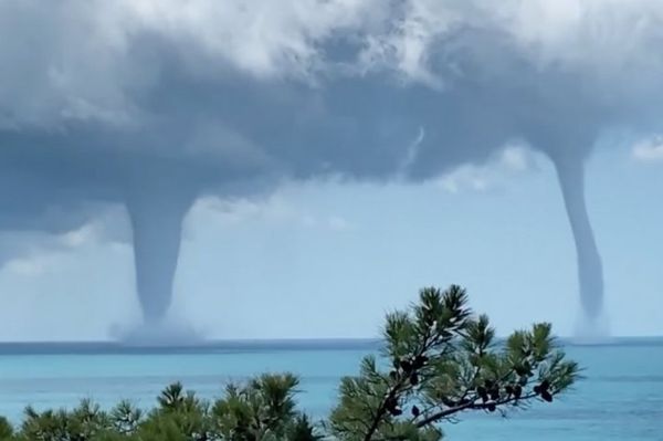 Két forgószél alakult ki a Fekete-tengeren