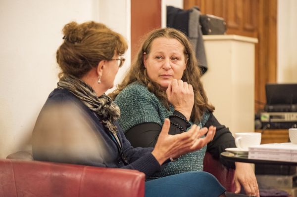 A tehervagonból a színpadra, háborúból partnerségbe - TEA Tóth Tündével