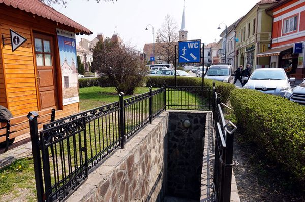 Mi kell a városunkba érkező turistának?