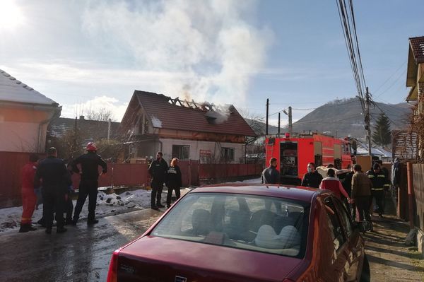 Lakóház gyúlt meg a Sósfürdő utcában (frissítve)