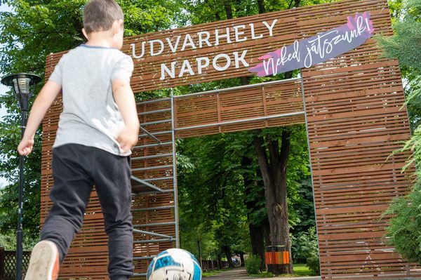 A kapu áll, már csak be kell találni!