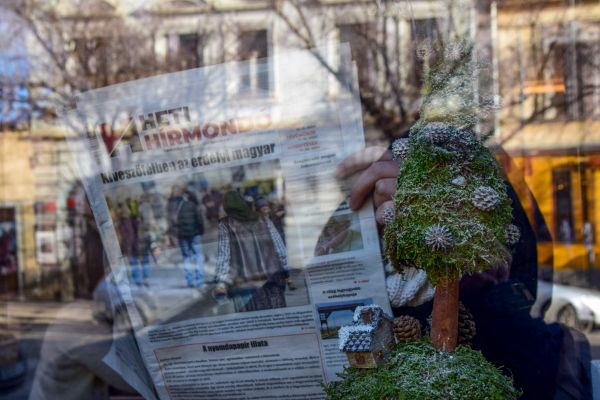 Most különösen vigyázni a sajtóval!