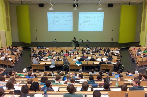 Egy év alatt két évfolyamot is el lehet végezni