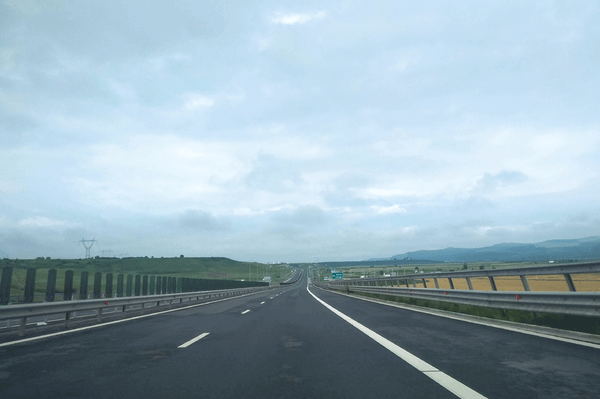 Átadják a Szászsebes és Torda közötti autópálya kettes szakaszát