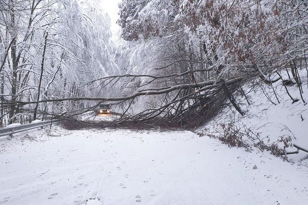 Lezárták az utat a Bucsinon (videóval)