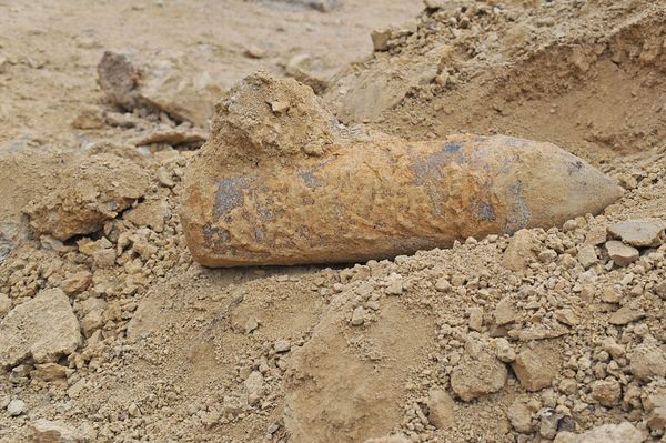 Félmázsás bombát találtak