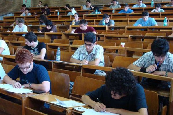 Könnyítenek az egyetemi felvételin