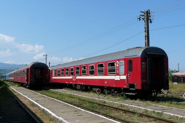 Új menetrend szerint közlekednek a vonatok