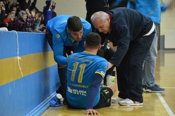 Mielőbbi felépülést, kapitány!