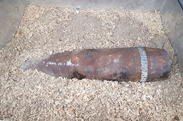 Lövedéket adott le ócskavasnak