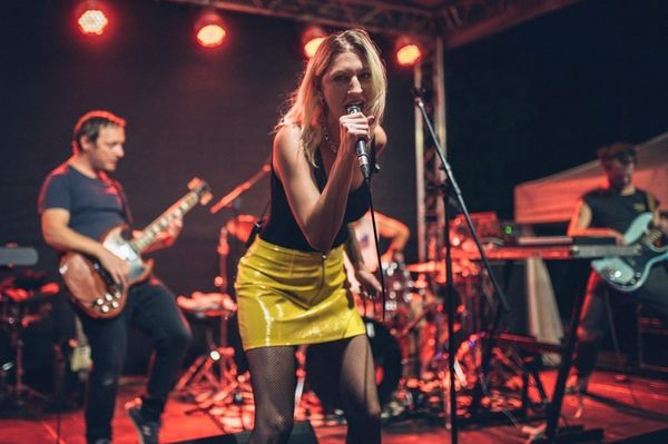 Lesz rockolás, vigyétek a haverokat