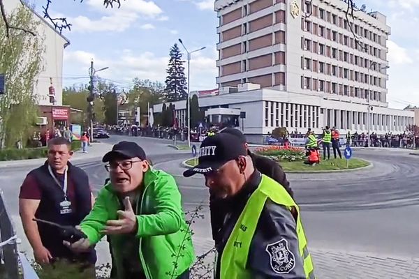 Becsület szavát adta, hogy leállítja a ralit, de nem merte