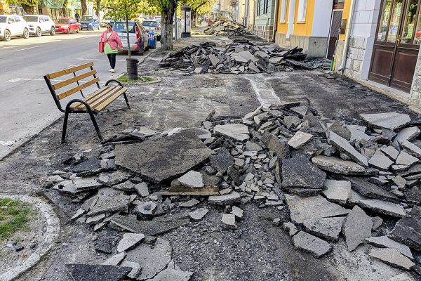 Feltörték a Kossuthot Székelyudvarhelyen