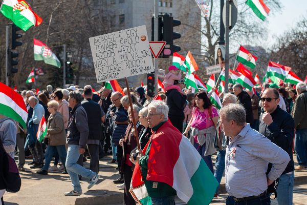 Csak megváltót cseréltünk, rendszert nem
