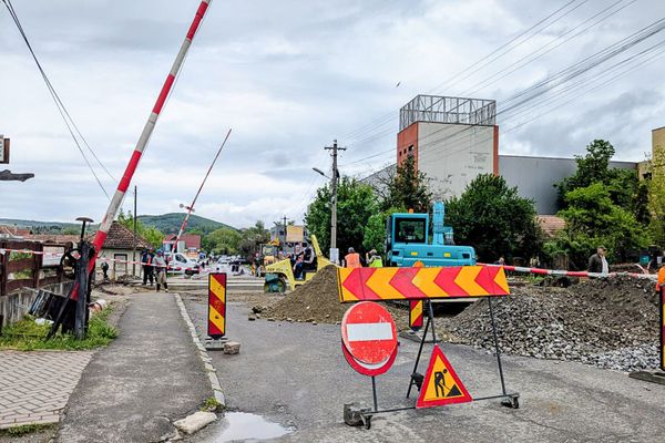 Ezt az izgalmas feliratot találták a munkások a több mint 100 éves udvarhelyi vasúti síneken