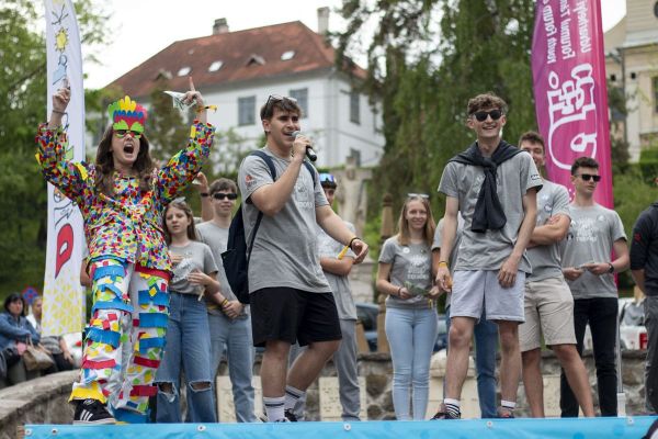 Vigyázat, megnő a zajszint!