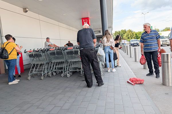 Nagy bajban van a Kaufland Székelyudvarhelyen. És mi is