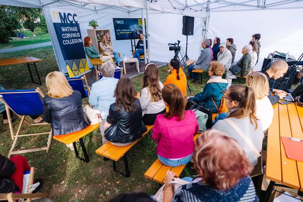 Akinek fáj az MCC hiánya, annak fájjon a falusi iskolák állapota is