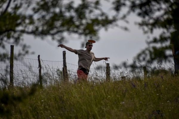 Az amerikaiaktól a kínaiakig: a fél világ találkozik egy udvarhelyi domboldalon