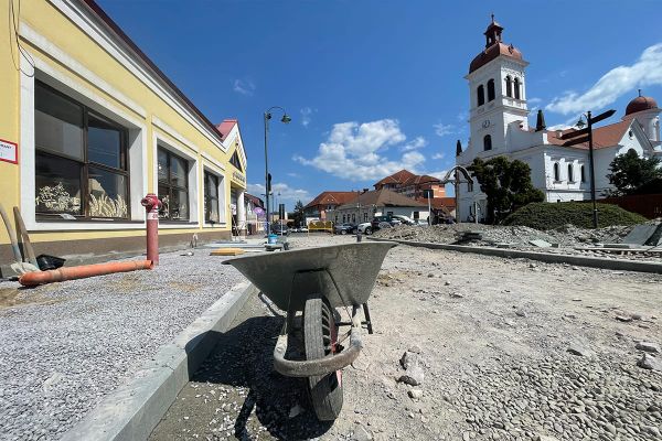 Megnéztük, hogy mit állítanak helyre Székelyudvarhelyen 10 millió euróból