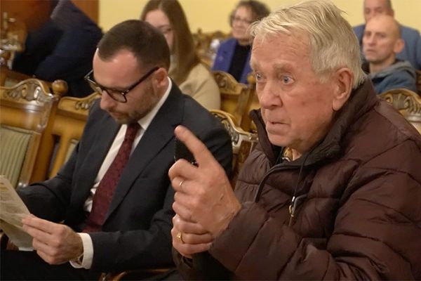 Ja, hogy így kell tisztára mosni a szemetet?