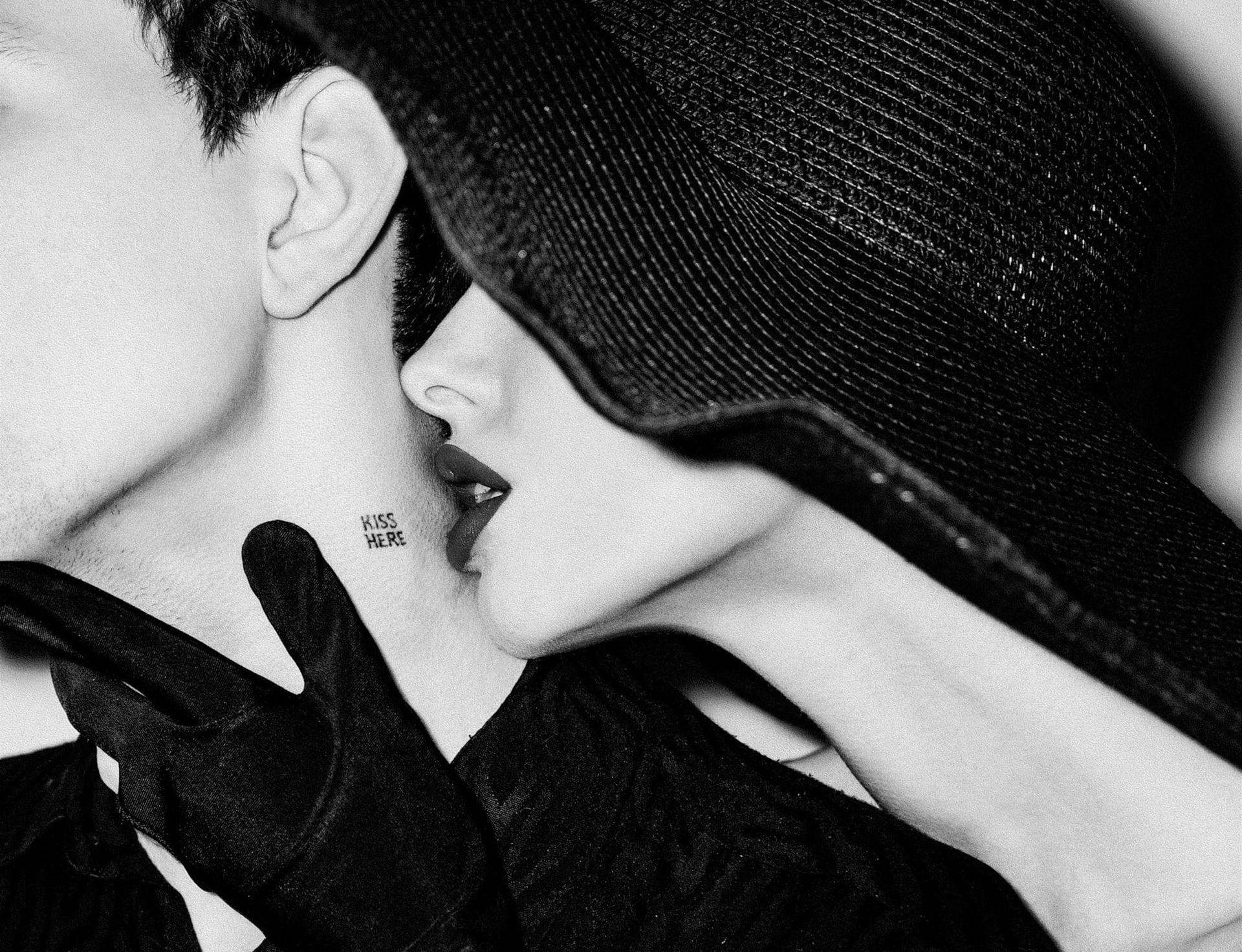 The economics of escort agencies: why some workers choose them